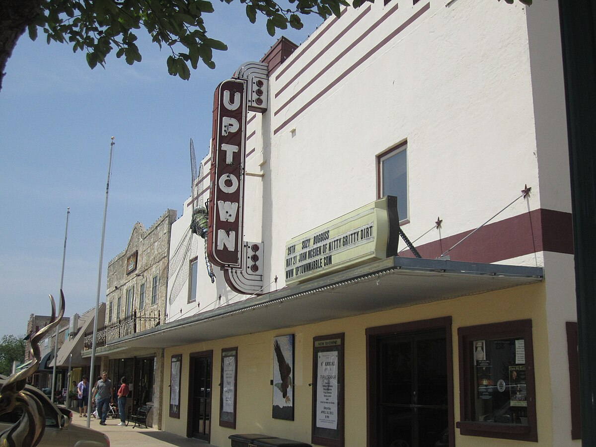 Uptown_Theater_Marble_Falls_TX_IMG_1972